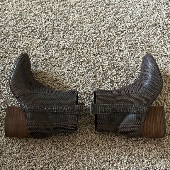 Korks Kork-Ease Leyland Snakeskin Textured Leather Ankle Boots Size 9.5 - Picture 5 of 9